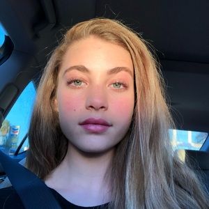 Meet your Posher, Ayla